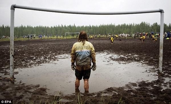 FORGOTTEN VIDEO | Puddle Saves Shot!