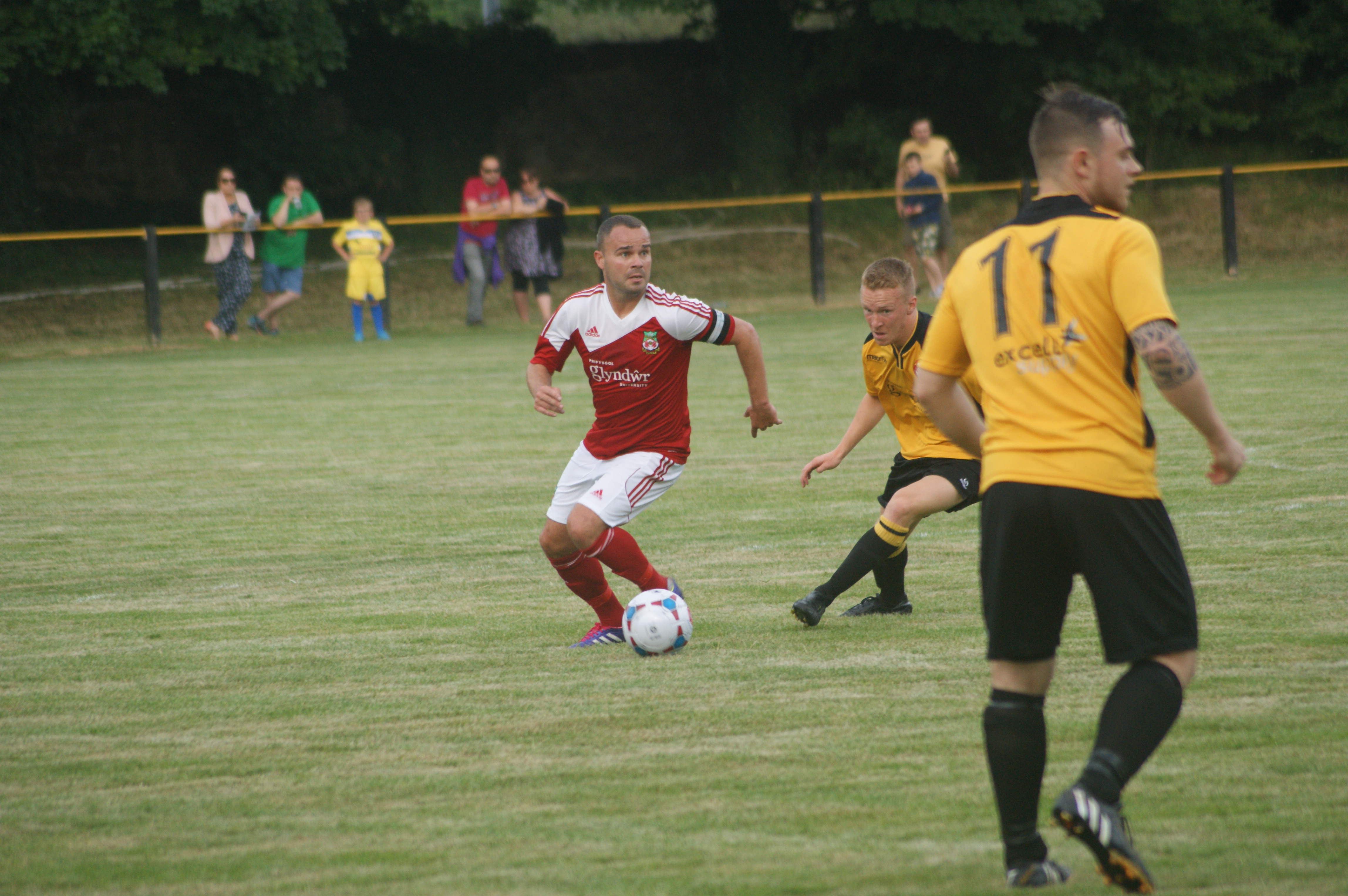 #BuildTheBond – Meet the New Boys – Lee Fowler